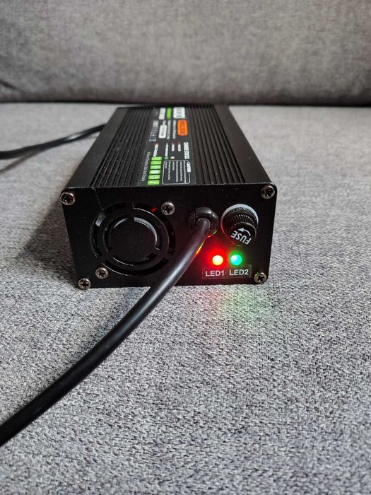 QDD 87,6 V 5 A ładowarka 87,6 V akumulator litowo-jonowy inteligentna ładowarka do akumulatorów litowo-jonowych 17 S 87,6 V z przyłączem C13 N