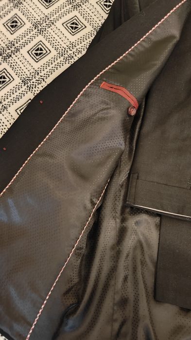 Весільний, випускний чоловічий  костюм