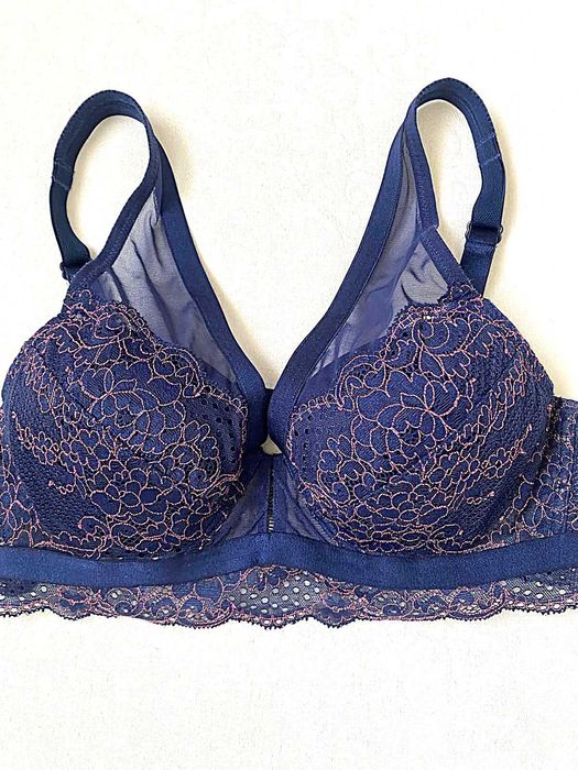 Бюстгальтер triumph (німеччина), на кісточках, з пуш-ап, розмір 70в