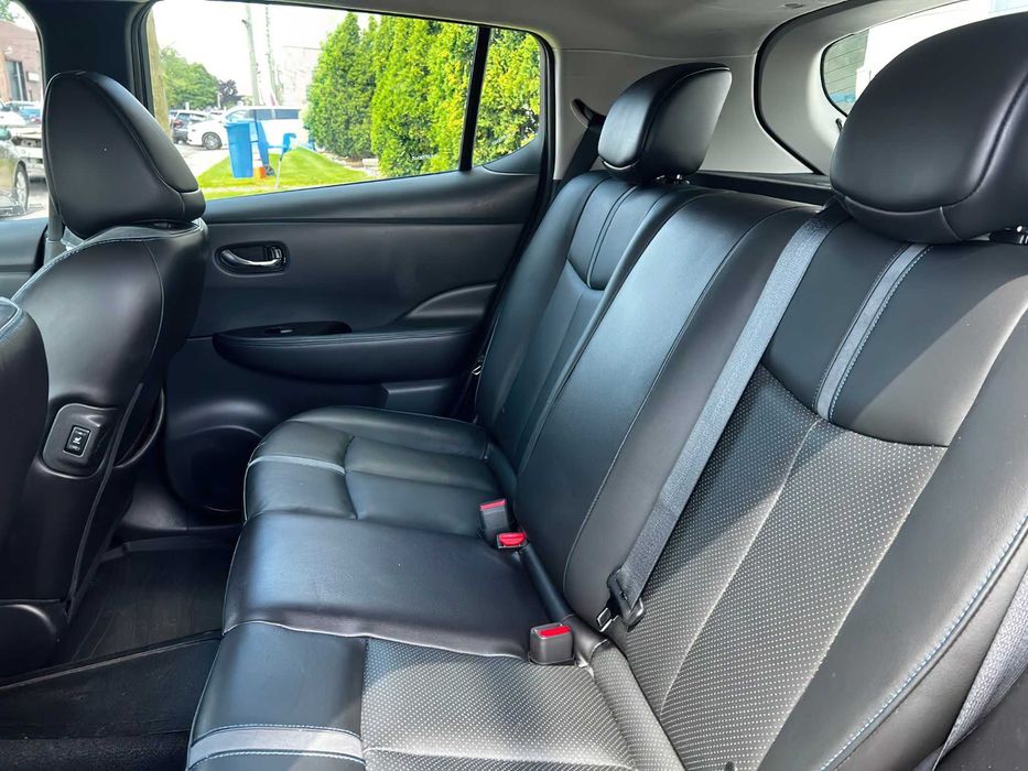 Nissan LEAF SL      2019