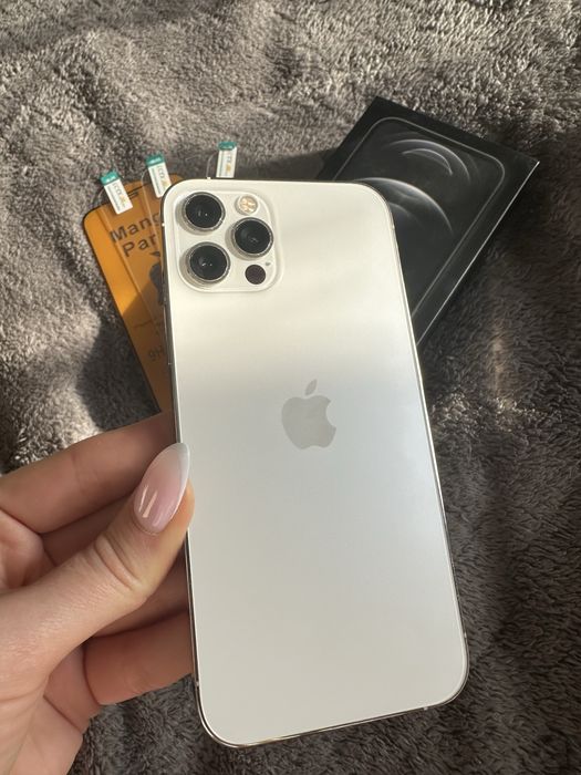 Продам в гарному стані Iphone 12 pro 256gb, Айфон 12 про на 256