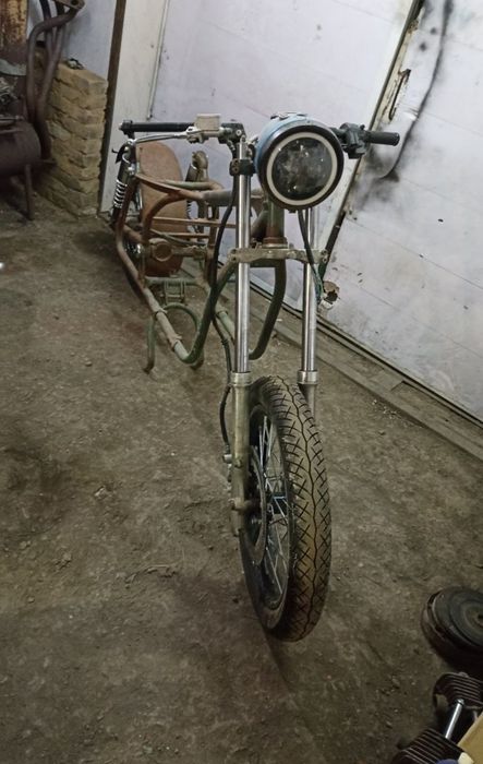 Продам по запчастинам кастом Днепр