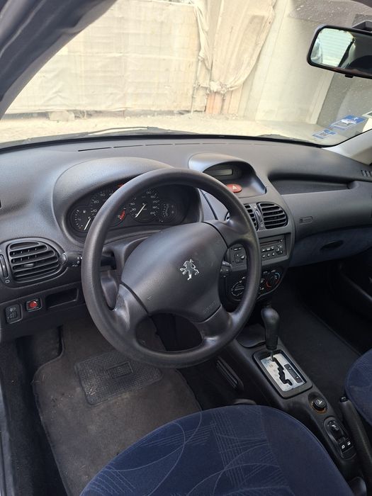 Peugeot 206 — fotografia 6