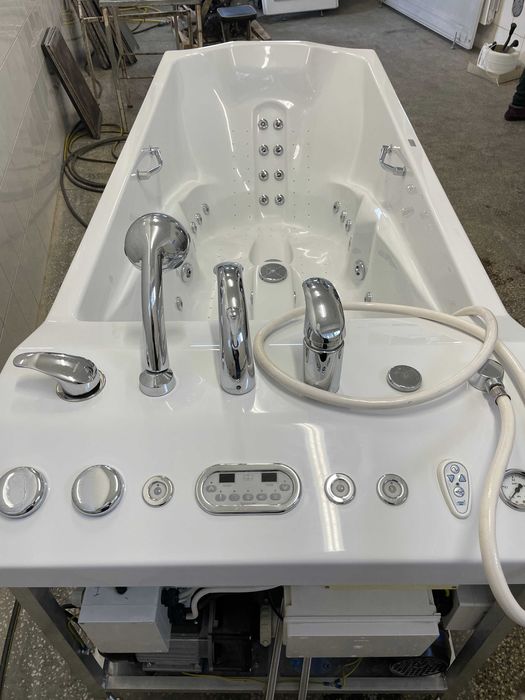 Wanna z hydromasażem Poolspa Orion 214x85 + Platinum