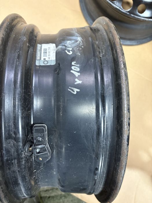 4x100 6J15 IS40 60,1 felgi stalowe RENAULT CLIO CAPTUR CZUJNIKI TPMS