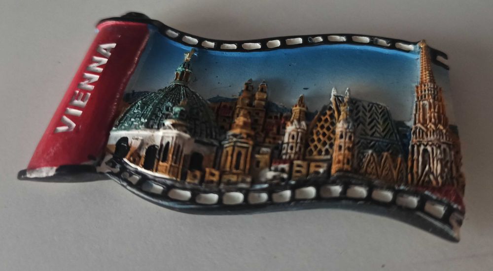 Vienna Wiedeń Austria – wypukły magnes na lodówkę