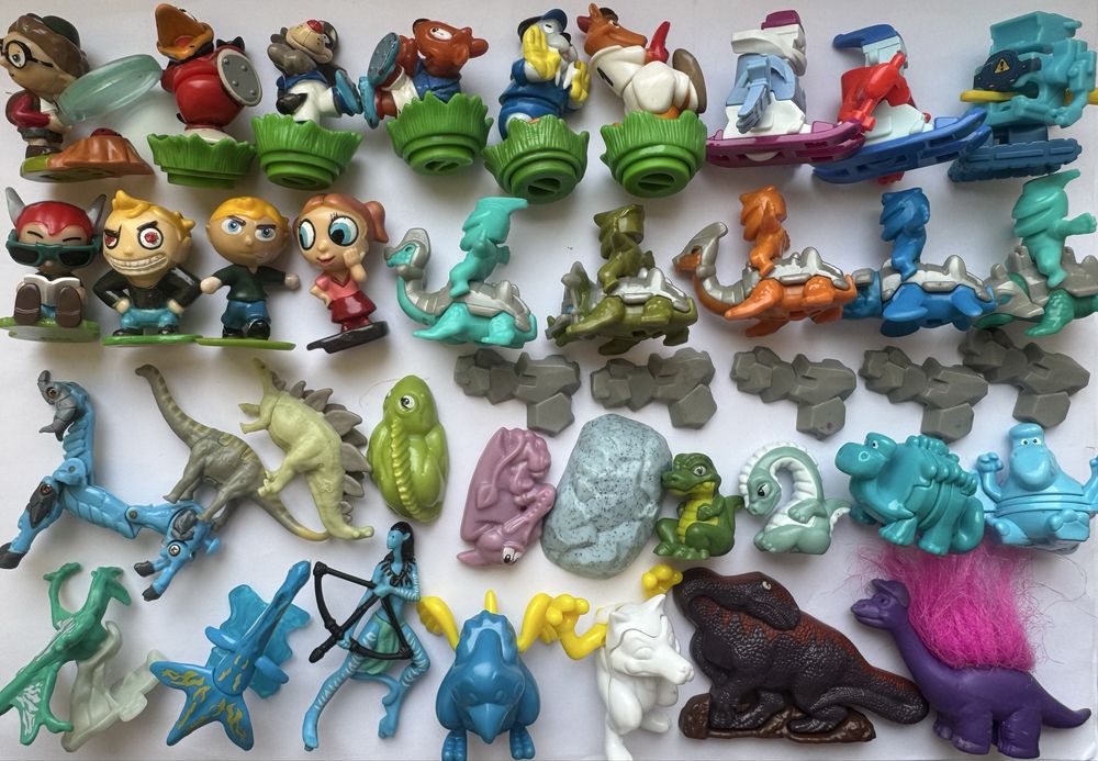 Киндер сюрприз бегемотики лягушки гномы Варус Поттер инфинимикс Марвел