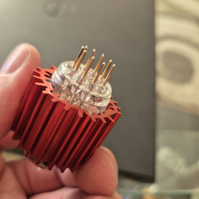 Lampy 12AX7 ECC803s- Cool Valve- gold pins