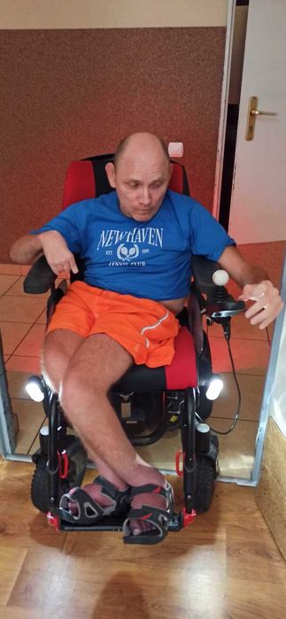 iChair Mc2 RS. Wózek elektryczny 13,5 km/h – okazja dla majsterkowicza
