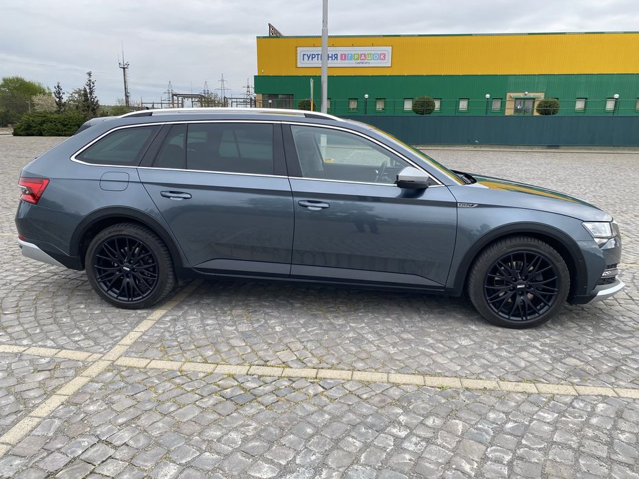 Skoda  Superb  Scout