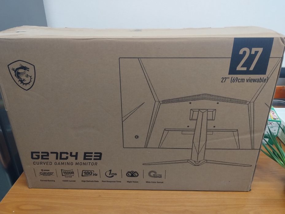 Monitor MSI 27" uszkodzona matryca.