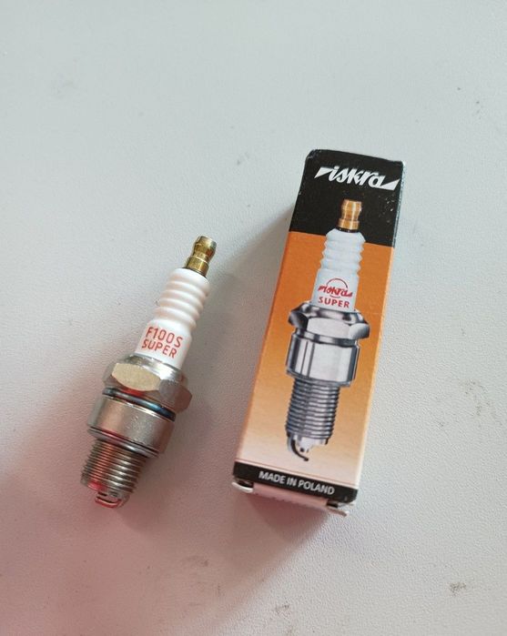 Nowa świeca iskra F100S Komar Romet motorynka ogar WSK WFM SHL 2 szt