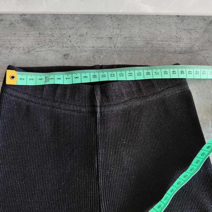 Czarne prążkowane leginsy, getry, geterki rozmiar 116