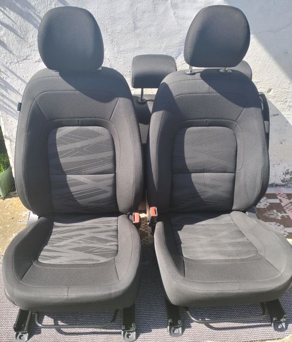 Conjunto de bancos
KIA Ceed Sportswagon (JD)
KIA Ceed Sportsw