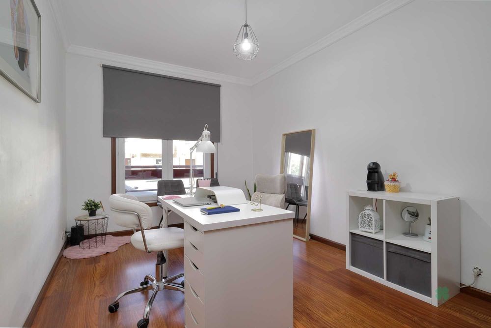 Apartamento T2 venda 260.000€ em Canelas - Vila Nova de Gaia com terraço e garagem fechada