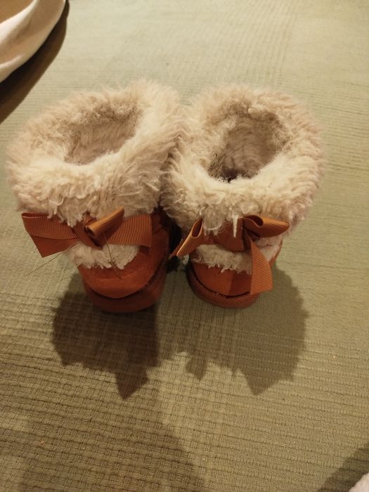 Botas de menina com pêlo