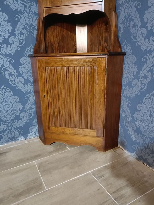 Skandynawska narożna witrynka vintage w bdb stanie