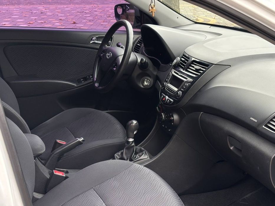 Hyundai Accent 2012 року, 1.4 бензин, механіка. Авто в хорошому стані,