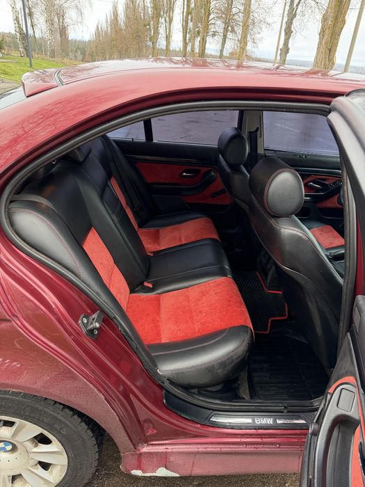 Продам BMW E39 520I з 4 газом