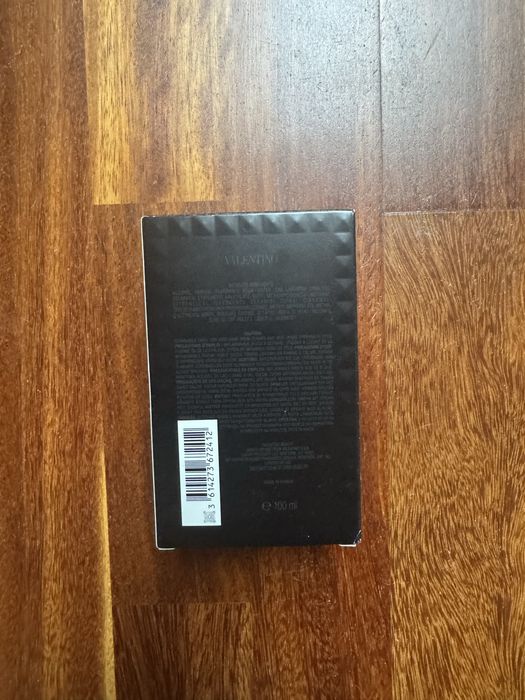 Valenitno born in roma coral fantasy 100ml