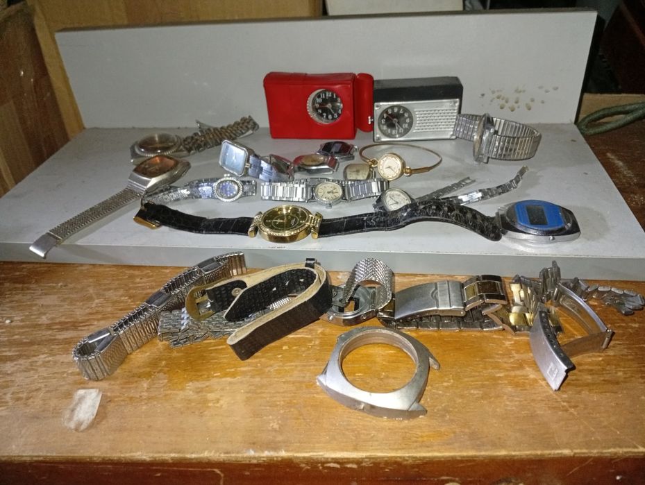 Годинник наручний запчастини