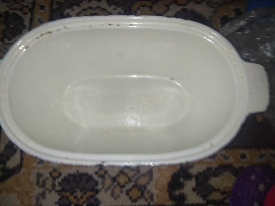 Продам ложки,  вилки  тарелки, хрусталь,  вазы, кастрюли, сервизы итп