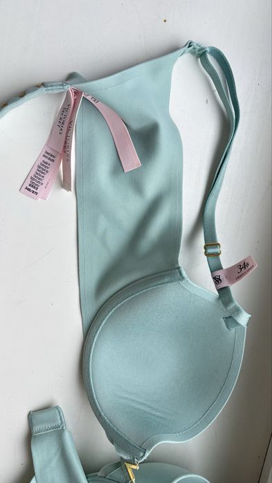 Victoria's Secret невидимий під одягом 34В 75b