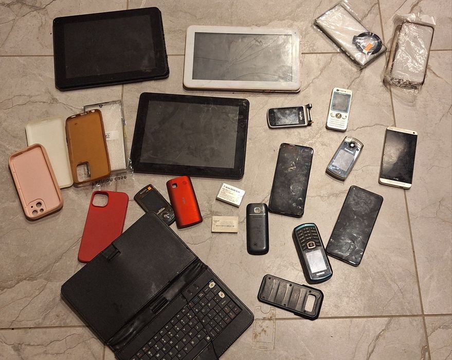 Stare części do telefonów