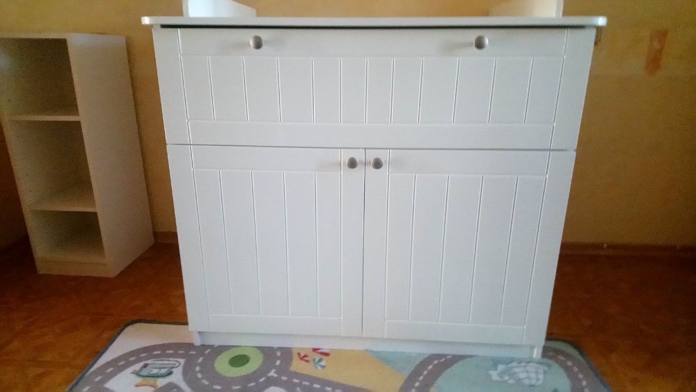 Пеленальный столик