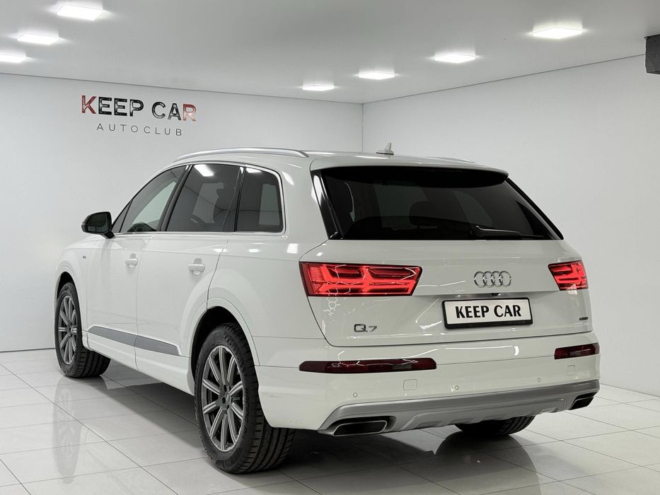 Продам Audi Q7 2018