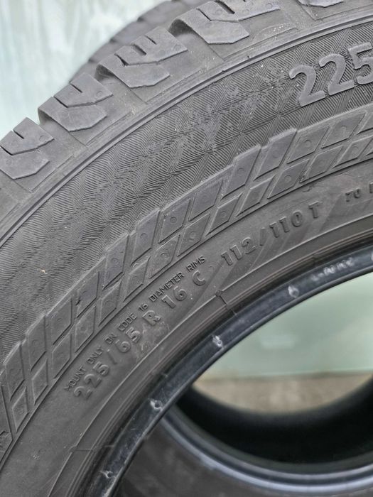 225/65R16C  continental van contact 4 season