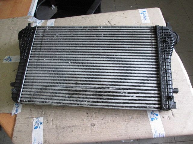 Radiador do intercooler AUDI A3 (8L1)