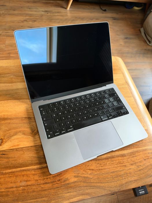 MacBook Pro 14" 2021 M1 PRO 10 CPU / 16 GPU / 32 RAM / SSD 1 TB
