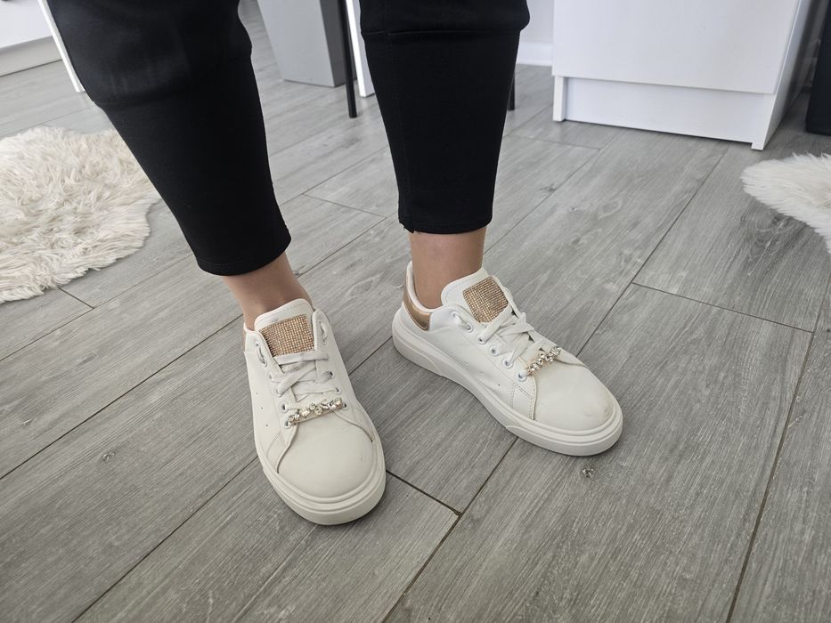 Buty sportowe białe