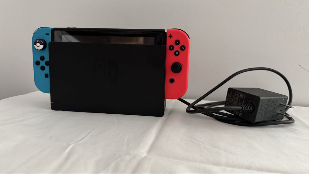 Nintendo Switch + Pack Completo de Acessórios