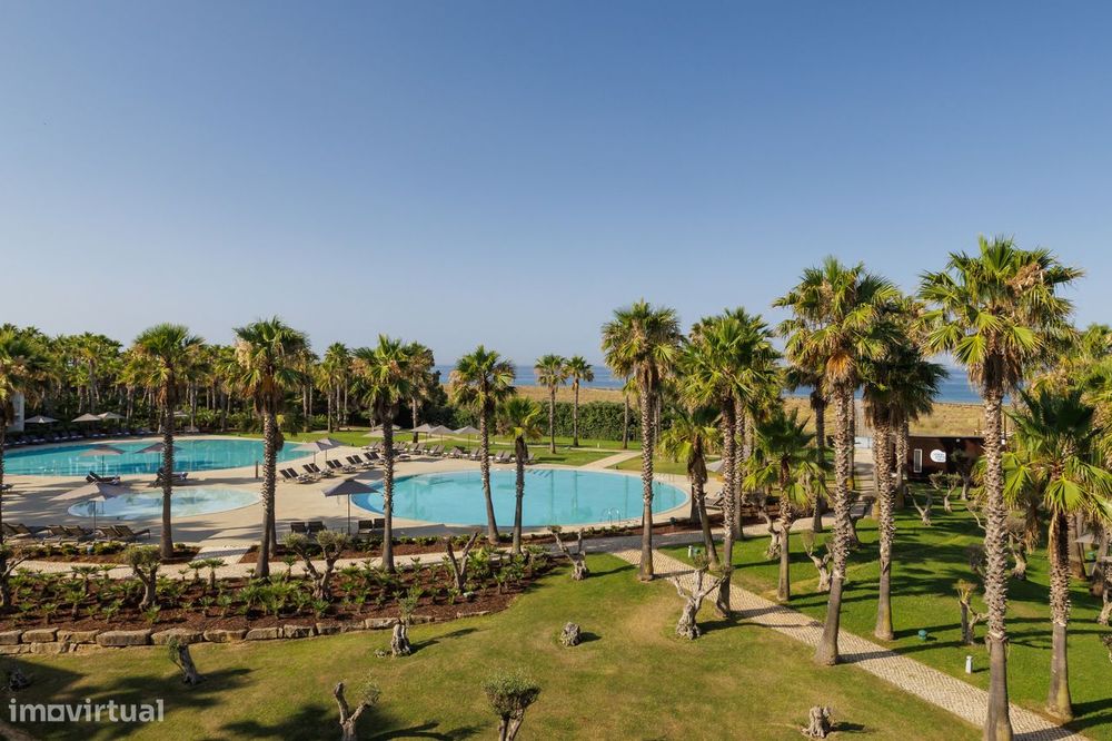 Apartamento T3 à venda com acesso direto à praia dos Salgados, Algar