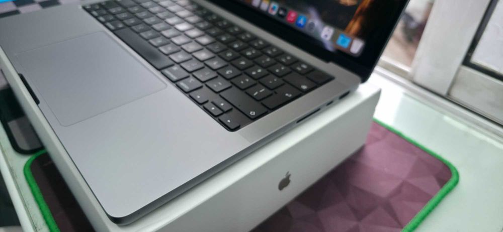 MacBook Pro 16 M2 Pro|16GB RAM|512GBSSD|Retina XDR|teclado PT