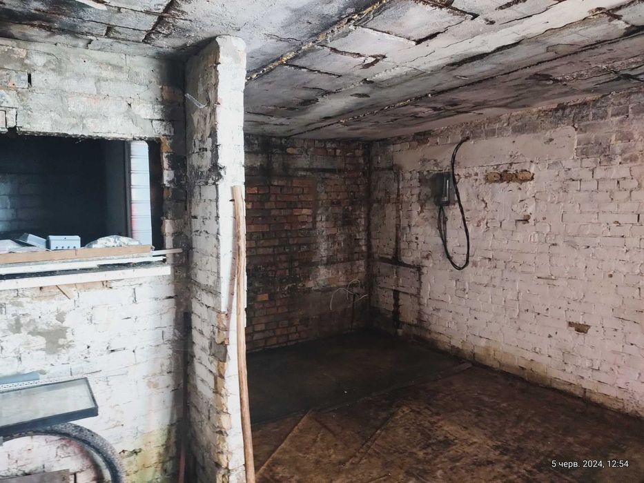 Нежитлове приміщ 23.9квм Куренівка Автозаводська 27Г Кафе Магазин Офіс