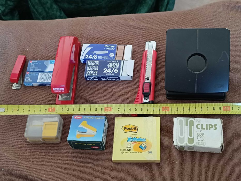 Conjunto de Material Escolar de Escritório