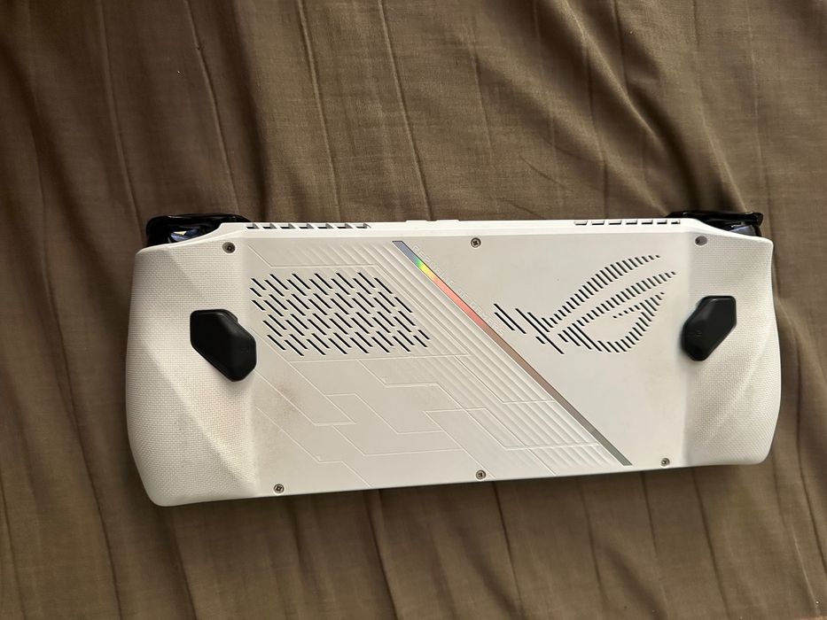 Rog Ally z1 com bateria melhorada