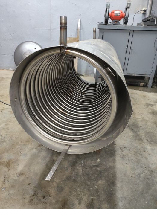 Змеевик,Змійовик ,теплообмінник ,бойлер ,бак,водонагрівач для басейну