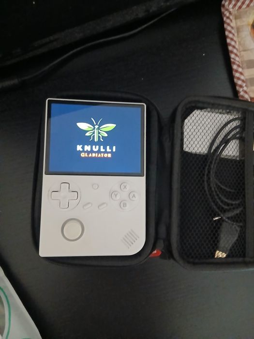 Anbernic RG40XXV 128GB, 10mil jogos