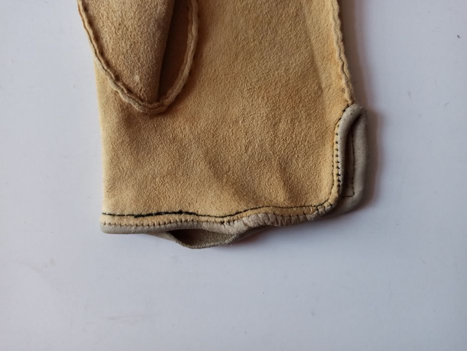 PRL Rękawiczki damskie z irchy