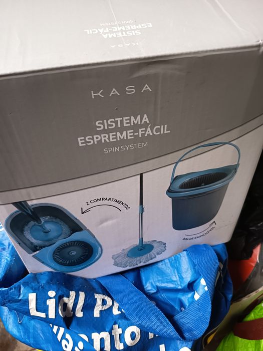 Balde e esfregona novo
