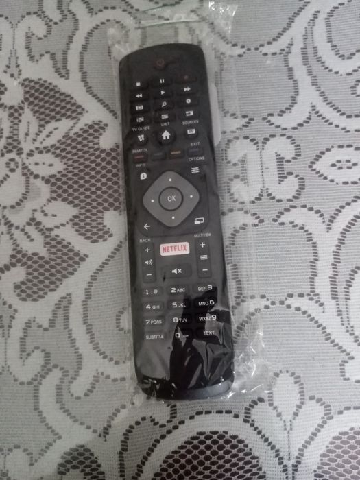 Pilot do telewizora philips nowy