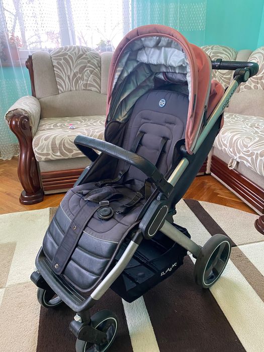 Каляска прогулочна