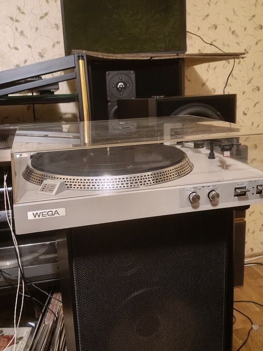 Проигрыватели винила WEGA JPS350P,PSS200P