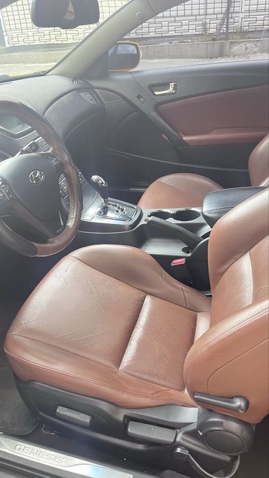 Huyndai genesis Coupe 2011 (2.0 л)