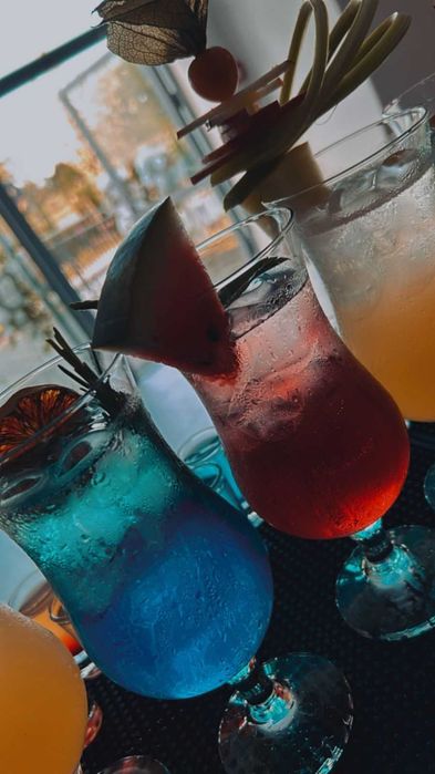 Eliksirownia - Drink Bar - Usługi Barmańskie - Drinkbar - Barman - Atrakcja - Wesele - Urodziny - Barmani