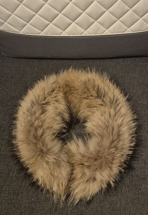 Kołnierz piękny naturalny jenot